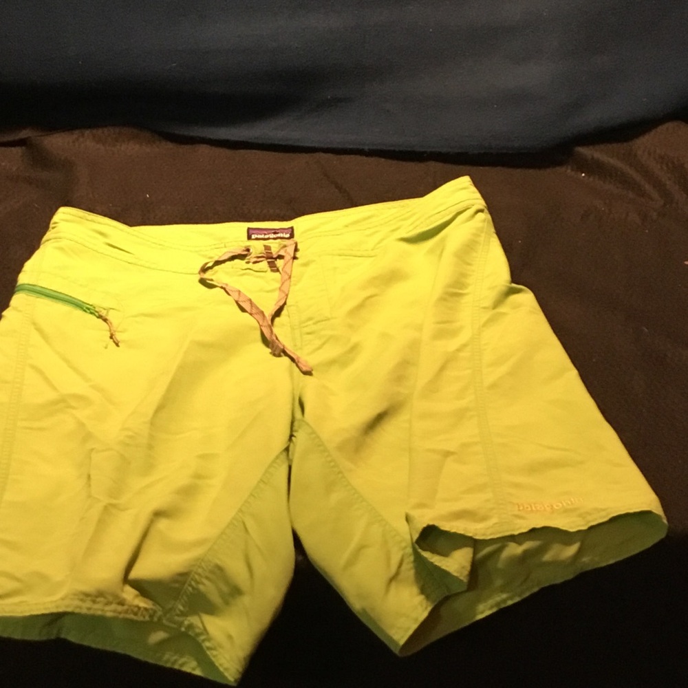Patagonia Wayfarer Board Shorts.
36” waist